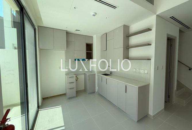 92702284 - Property Image 3