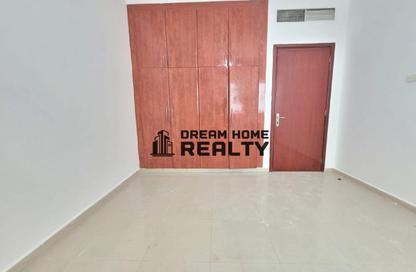 Apartment - 1 - 1 for rent in Al Khazna Building - Al Khan - Sharjah Apartment - 1 - 1 for rent in Al Khazna Building - Al Khan - Sharjah
