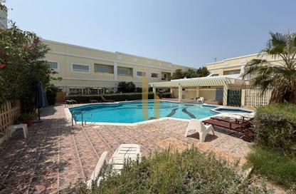 Villa - 4 - 4 for rent in Jumeirah 1 Villas - Jumeirah 1 - Jumeirah - Dubai