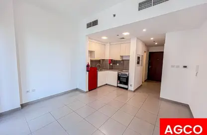 Apartment - Studio - 1 Bathroom for rent in Zahra Breeze Apartments 4A - Zahra Breeze Apartments 4 - Zahra Breeze Apartments - Town Square - Dubai