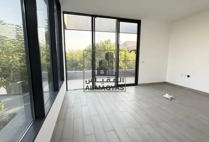 128842946 - Property Image 3