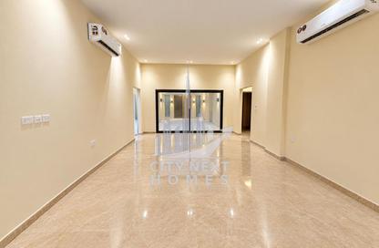 Villa - 3 - 5 for rent in Al Aweer 1 - Al Aweer - Dubai Villa - 3 - 5 for rent in Al Aweer 1 - Al Aweer - Dubai