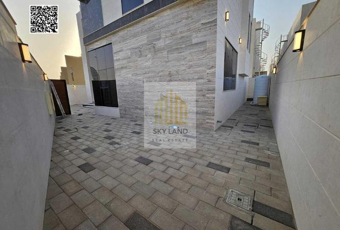 54393060 - Property Image 2