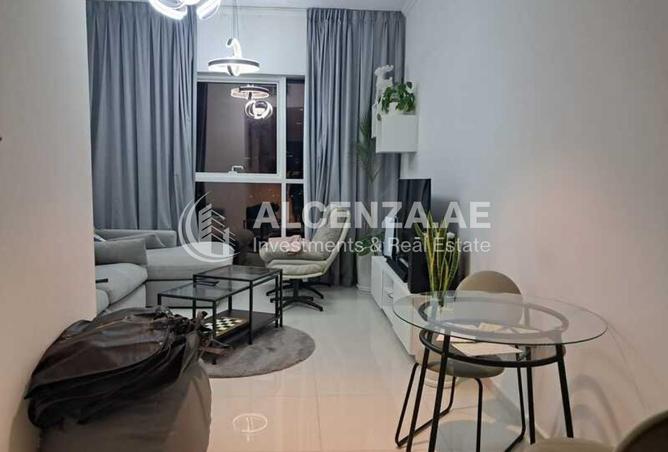 UNFURNISHED | HIGH FLOOR| GOLF COURSE VIEW photo 3