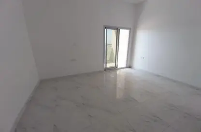 Apartment - 1 Bedroom - 2 Bathrooms for rent in Al Jurf Industrial 2 - Al Jurf Industrial - Ajman