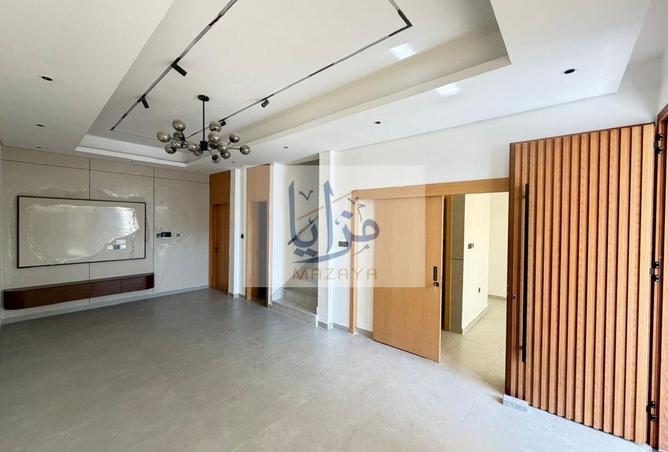 57381574 - Property Image 2