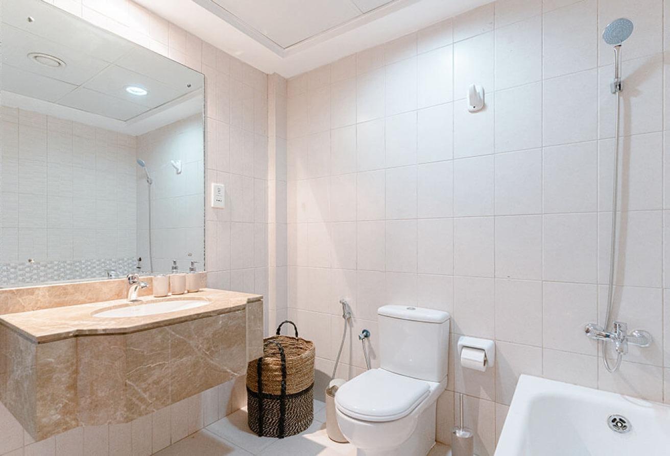 Modern interiors | Prime JLT location photo 18
