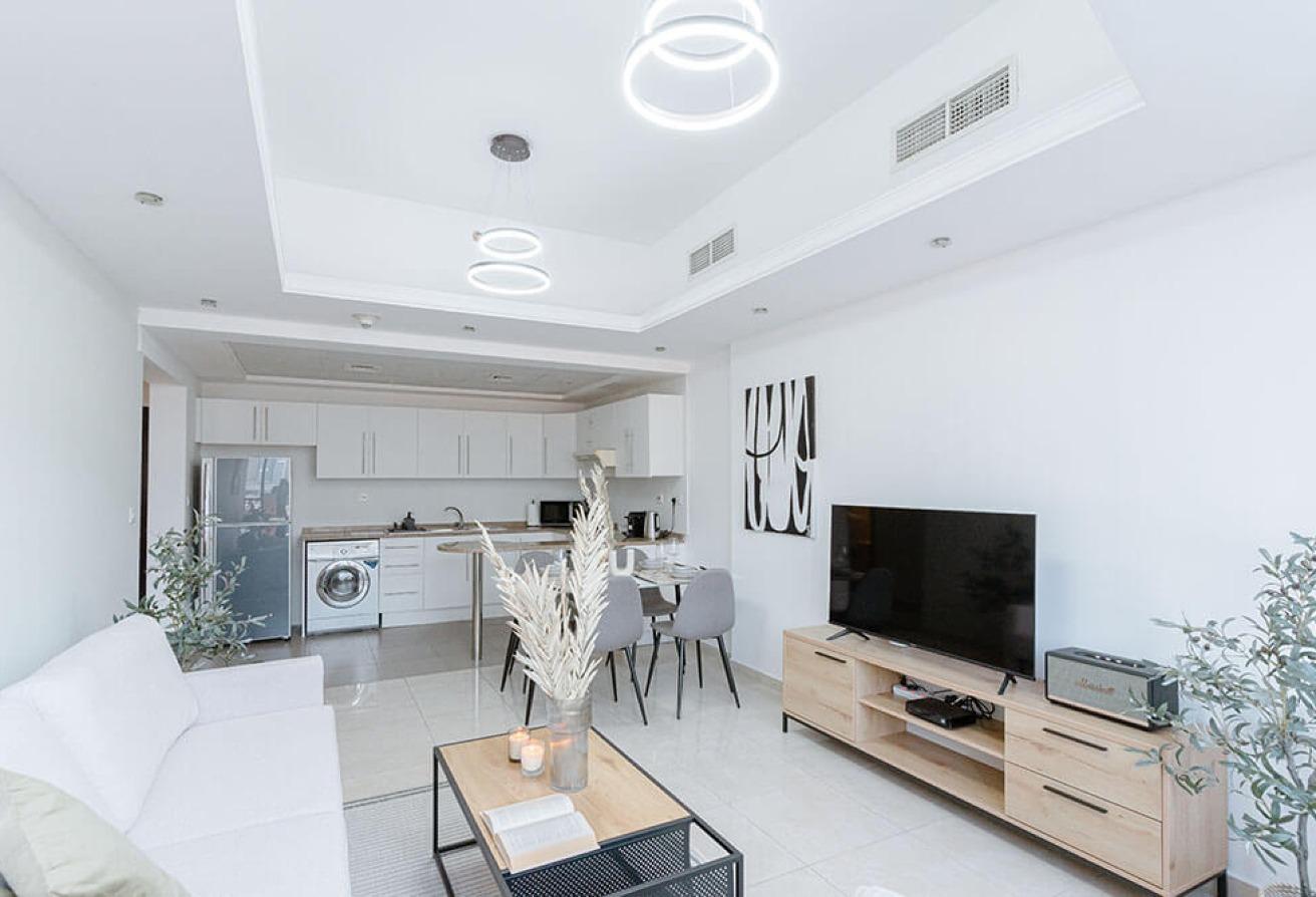 Modern interiors | Prime JLT location photo 3