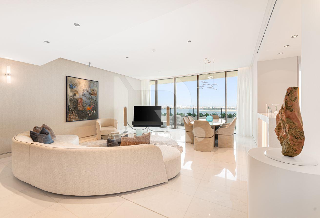 Bang Olufsen TV | Italian Furniture | Skyline View photo 5