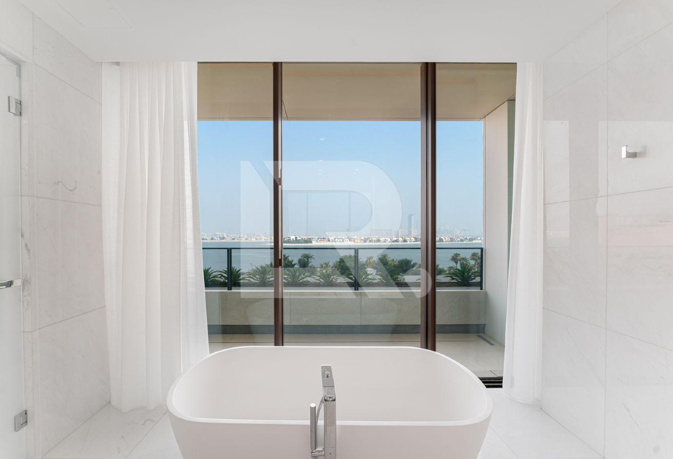 Bang Olufsen TV | Italian Furniture | Skyline View photo 13