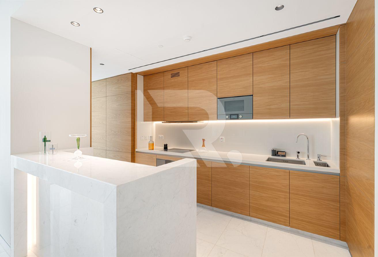 Bang Olufsen TV | Italian Furniture | Skyline View photo 8
