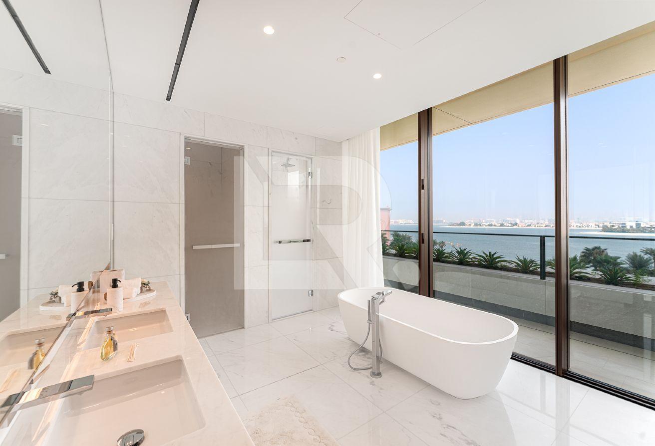 Bang Olufsen TV | Italian Furniture | Skyline View photo 12