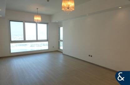 Apartment - 2 Bedrooms - 3 Bathrooms for rent in Marina Residences 6 - Marina Residences - Palm Jumeirah - Dubai