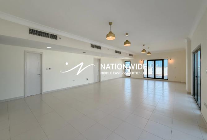 3-bed penthouse in Al Bateen Park · Vacant · City view — photo 2