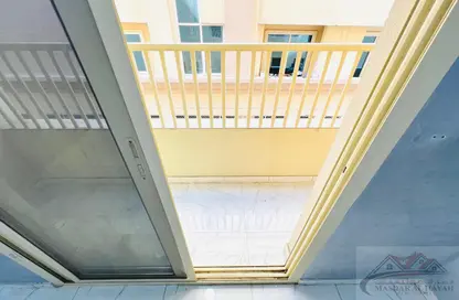 Apartment - 2 Bedrooms - 2 Bathrooms for rent in Muwaileh 29 Building - Muwaileh - Sharjah