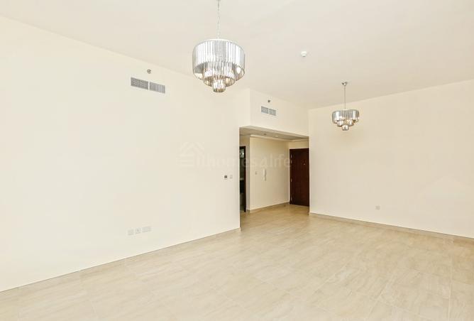 122927004 - Property Image 3