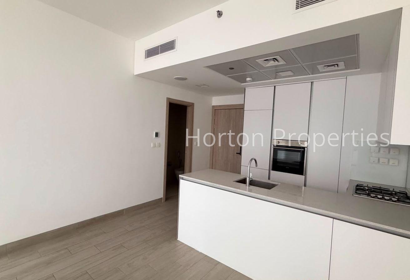 STREET VIEW I SMART HOME I CONVENIENT LOCATION photo 5