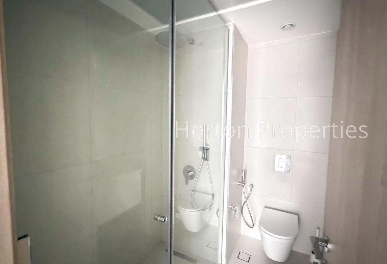 STREET VIEW I SMART HOME I CONVENIENT LOCATION photo 8