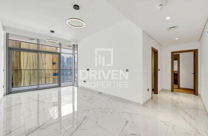 Apartment - 1 Bedroom - 3 Bathrooms for rent in Royal Regency - Business Bay - Dubai