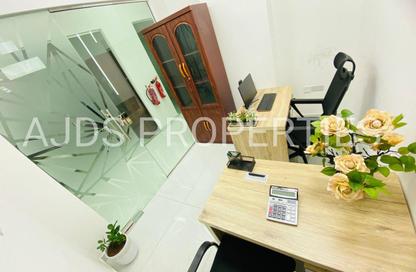 Office Space - Studio - 1 Bathroom for rent in Red Avenue - Al Garhoud - Dubai