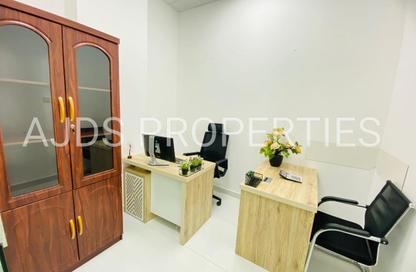 Office Space - Studio - 1 Bathroom for rent in Red Avenue - Al Garhoud - Dubai