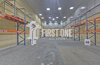 Warehouse - Studio for rent in Mussafah Industrial Area - Mussafah - Abu Dhabi