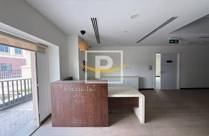 Villa - Studio - 4 Bathrooms for rent in Jumeirah 1 Villas - Jumeirah 1 - Jumeirah - Dubai