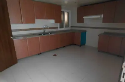 Apartment - 3 Bedrooms - 3 Bathrooms for rent in Danat Al Khan Tower - Al Khan Lagoon - Al Khan - Sharjah