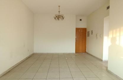 Apartment - 1 - 1 for rent in Al Majaz 2 - Al Majaz - Sharjah