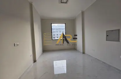 شقة - 1 حمام للايجار في الزاهية - تجارية مويلح - الشارقة