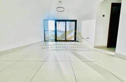 Apartment - 1 Bedroom - 2 Bathrooms for rent in Jumeirah Garden City - Al Satwa - Dubai