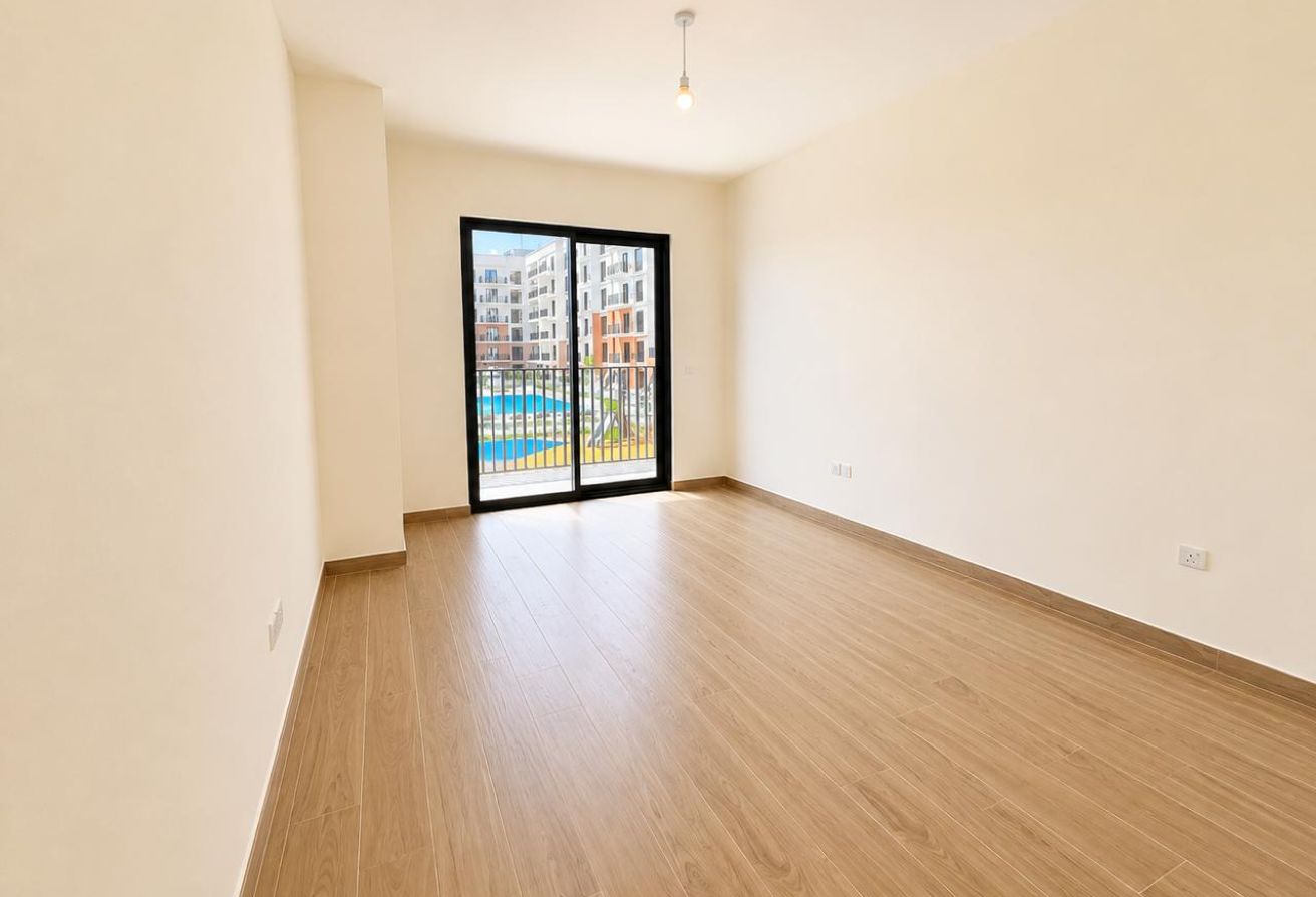 2 bedroom apartment in The Mayfair, Town Square: 8