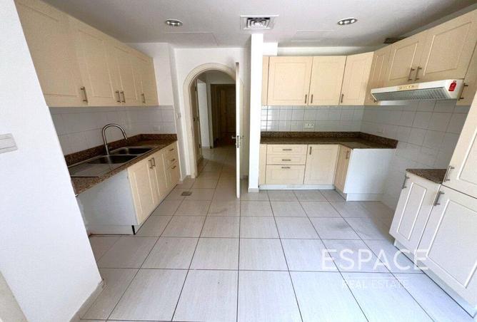 85750469 - Property Image 2
