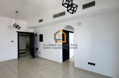 Apartment - 1 Bedroom - 2 Bathrooms for rent in Al Noor Tower - Al Majaz 3 - Al Majaz - Sharjah