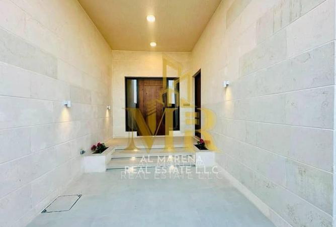 103720758 - Property Image 3