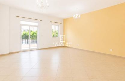 Apartment - 2 Bedrooms - 2 Bathrooms for rent in Shakespeare Circus 3 - Shakespeare Circus - Motor City - Dubai