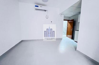 Apartment - Studio - 1 Bathroom for rent in Fire Station Road - Muwaileh - Sharjah