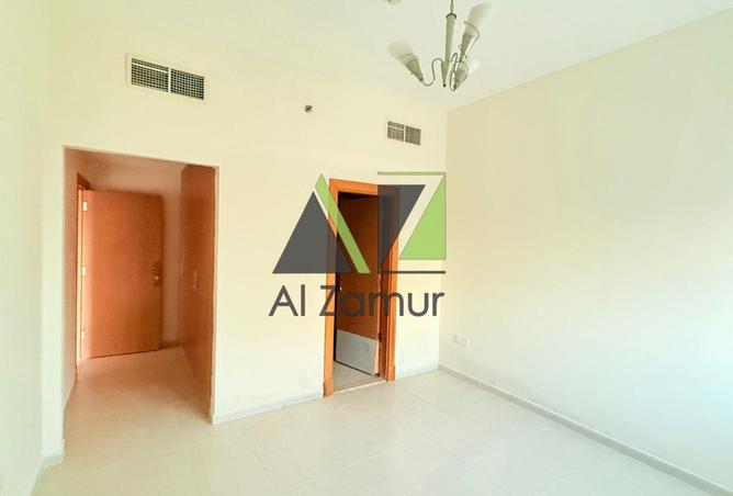 125180005 - Property Image 3