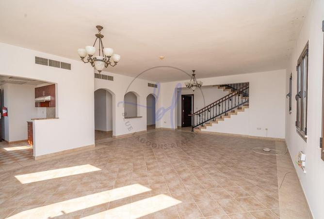 Family Wish Home | Villa Inspired Duplex Apt | DFC
