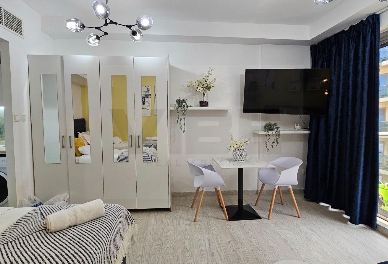 Luxury High-Floor Studio | Bills Included