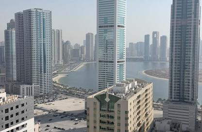 Apartment - 3 - 4 for sale in Al Khan Corniche - Al Khan - Sharjah