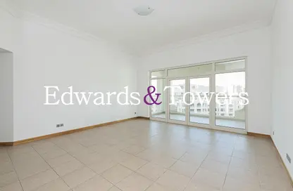 Apartment - 2 Bedrooms - 3 Bathrooms for rent in Al Shahla - Shoreline Apartments - Palm Jumeirah - Dubai