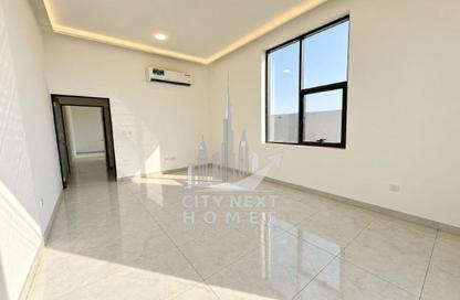 Villa - 5 - 7 for rent in Wadi Alshabak - Dubai