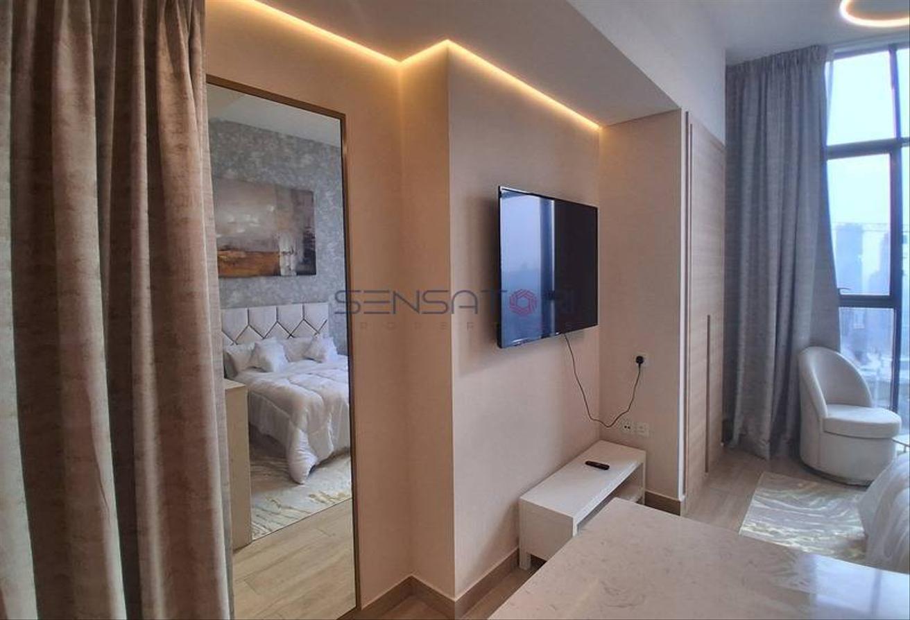 BILLS INCLUDED| SHARED TERRACE | SPACIOUS INTERIOR photo 9