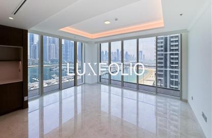 Apartment - 3 Bedrooms - 4 Bathrooms for sale in Palace Beach Residence Tower 2 - Palace Beach Residence - EMAAR Beachfront - Dubai Harbour - Dubai
