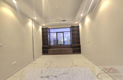 Villa - 4 - 6 for rent in Hoshi 1 - Hoshi - Al Badie - Sharjah