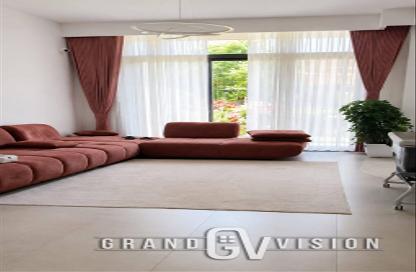 Villa - 3 Bedrooms - 4 Bathrooms for rent in Dubai Land - Dubai