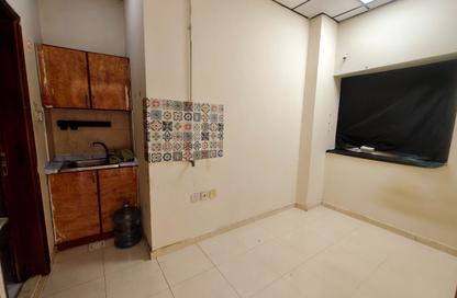 Apartment - Studio for rent in Fire Station Road - Muwaileh - Sharjah