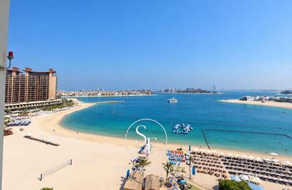Apartment - 2 - 3 for rent in Al Nabat - Shoreline Apartments - Palm Jumeirah - Dubai