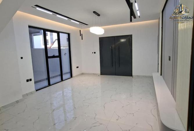 107300539 - Property Image 2